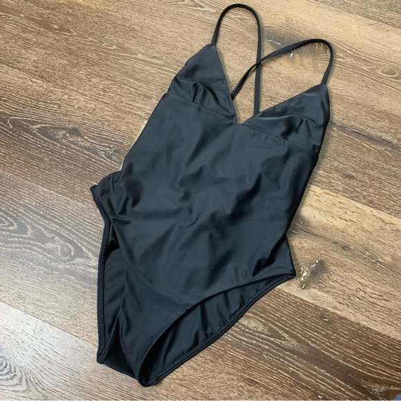 Matteau womens black wrap plunge lace one piece swimsuit 4/ US8 - Picture 2 of 10